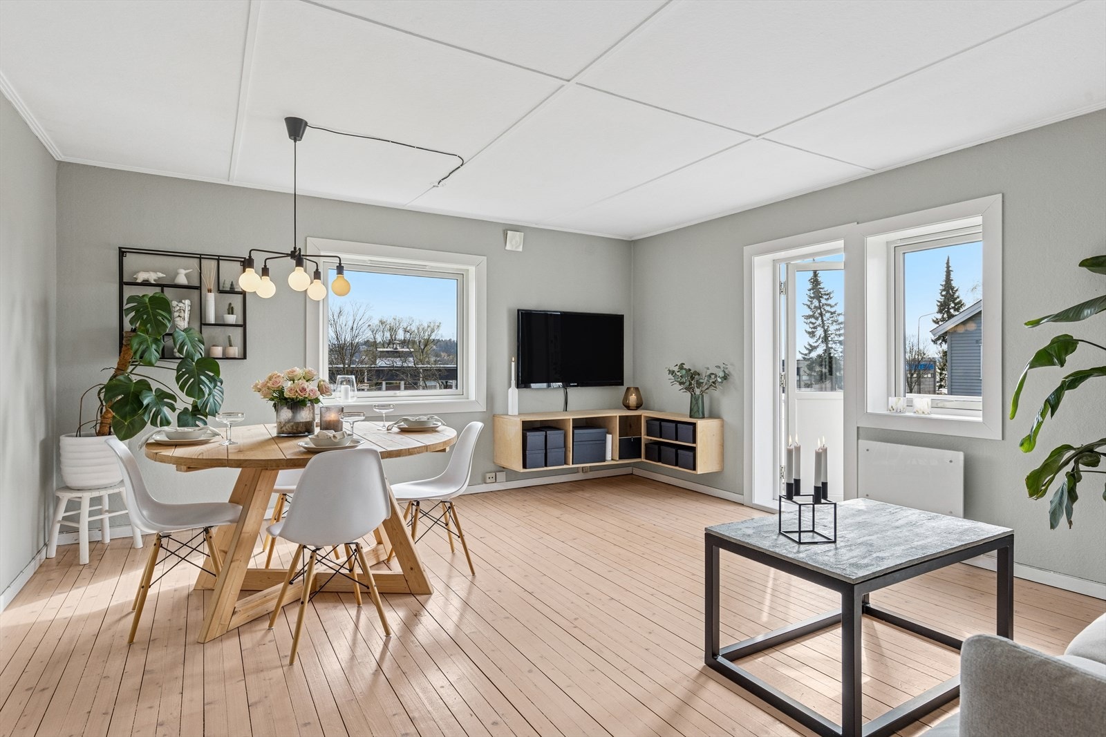 Dette er en lys og lekker andelsleilighet i 2. etasje i populært borettslag på Træleborg. Galleribilde