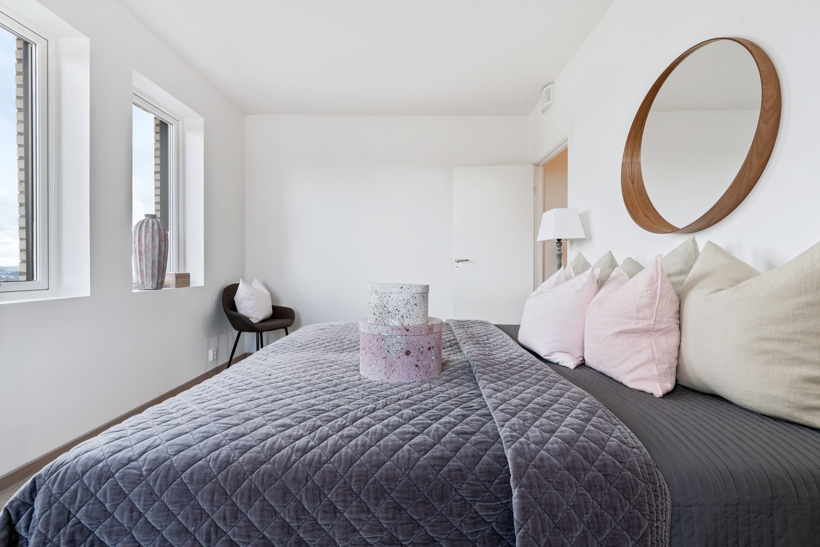 Soverom 3 med eget bad og walk-in. Galleribilde
