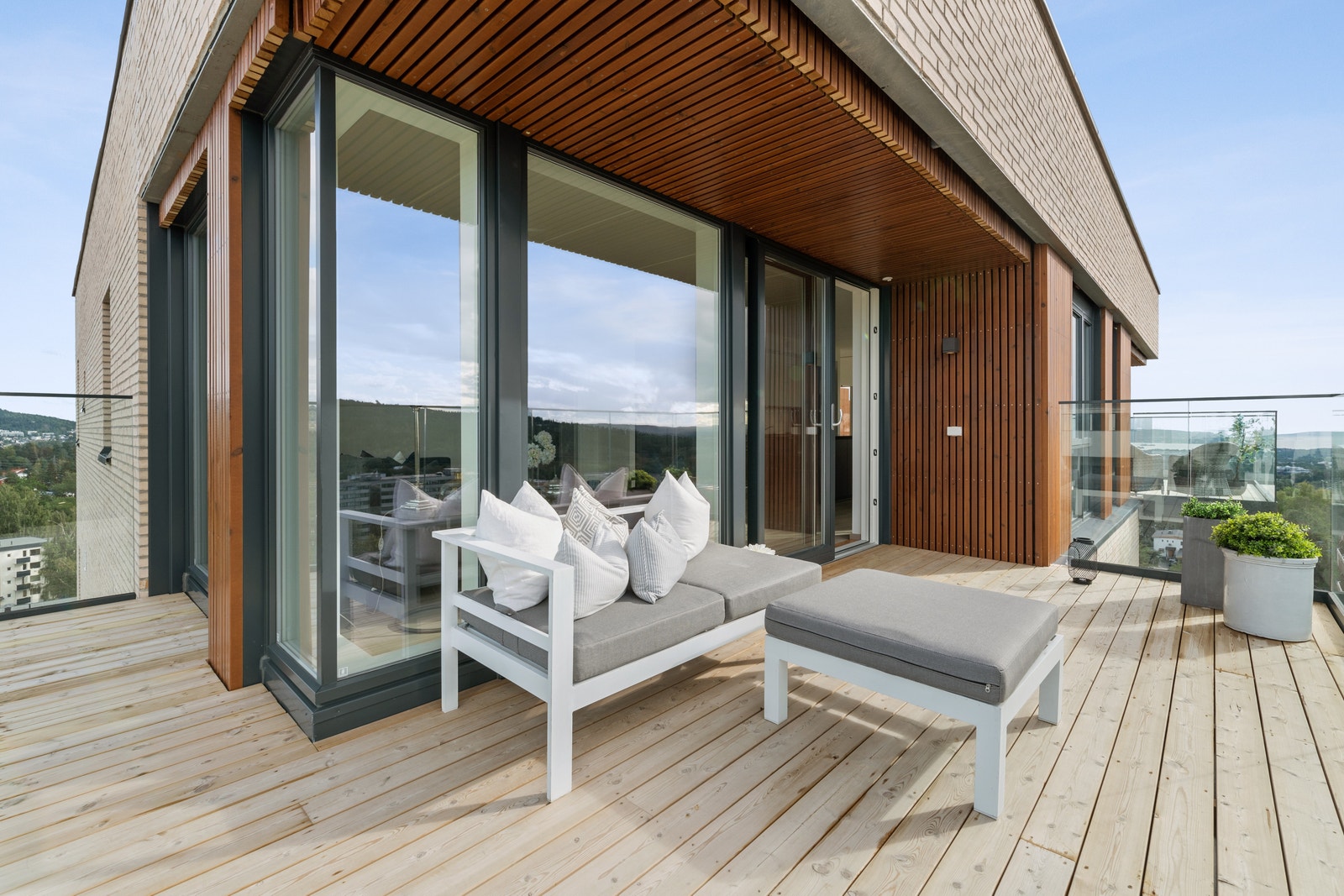 Hjørnebalkongen. Galleribilde