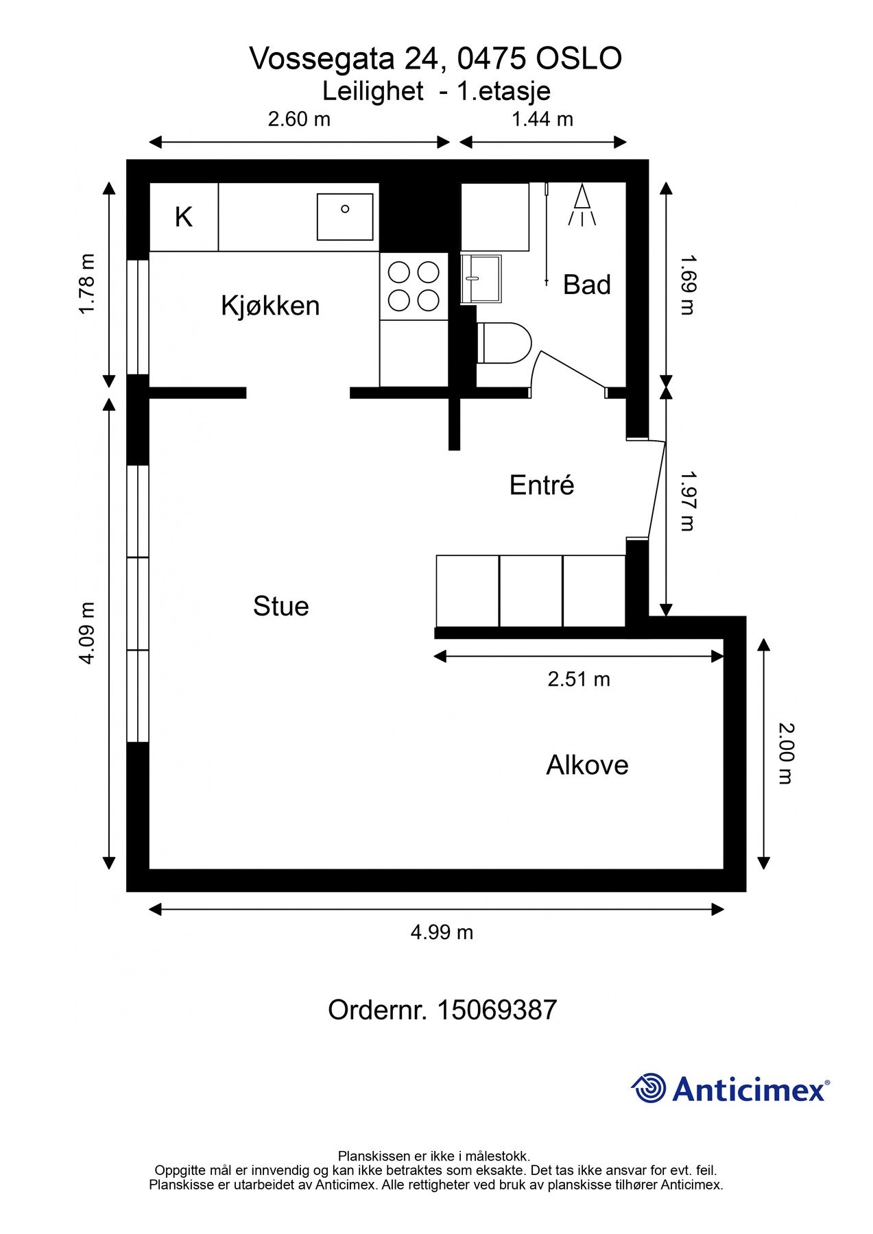 Leiligheten har en praktisk planløsning med luftige og gode rom. I tillegg til innvendige arealer disponeres det to boder på totalt 5 m² for ekstra lagringsplass. Galleribilde