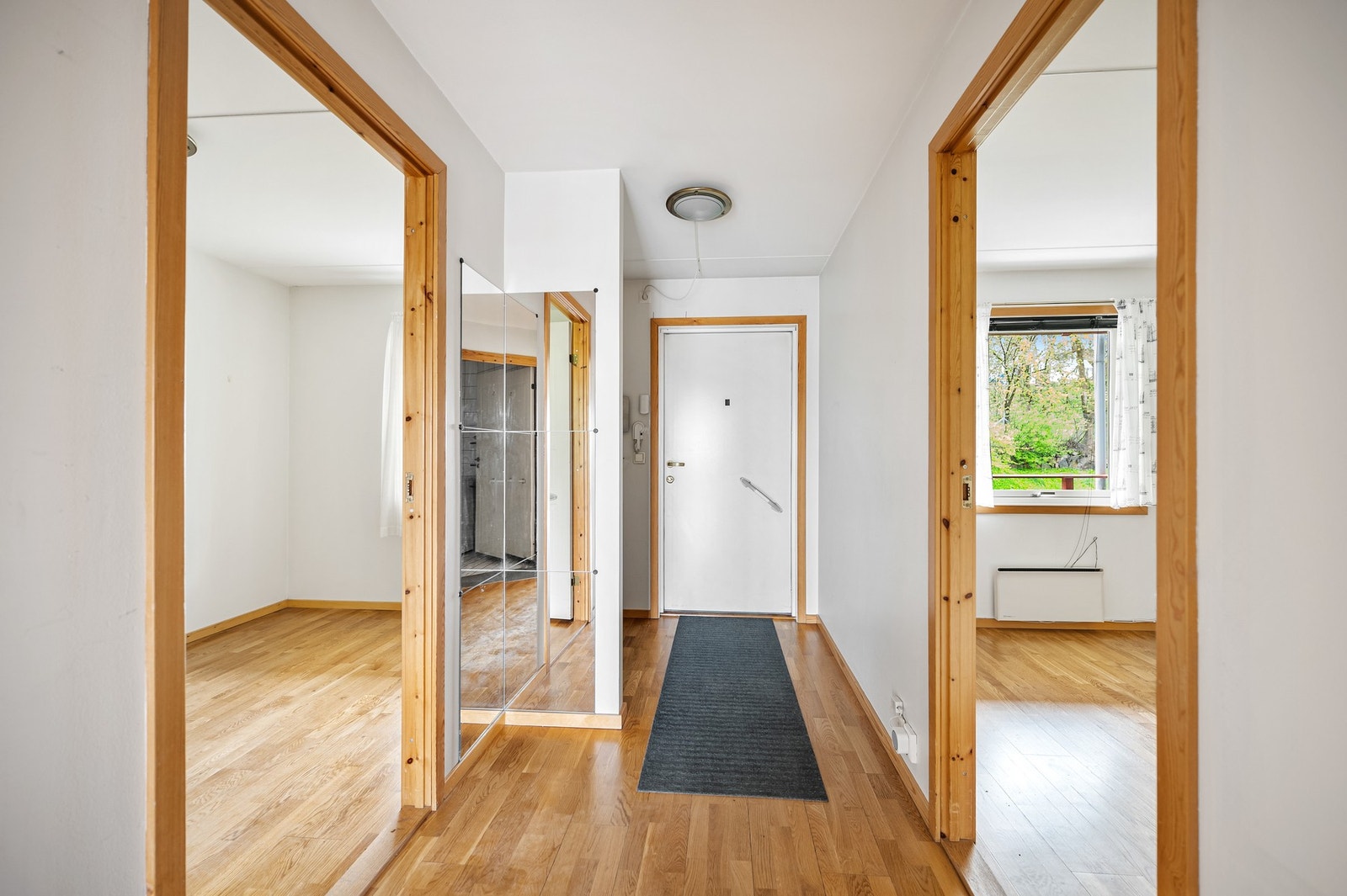 Entré. Galleribilde