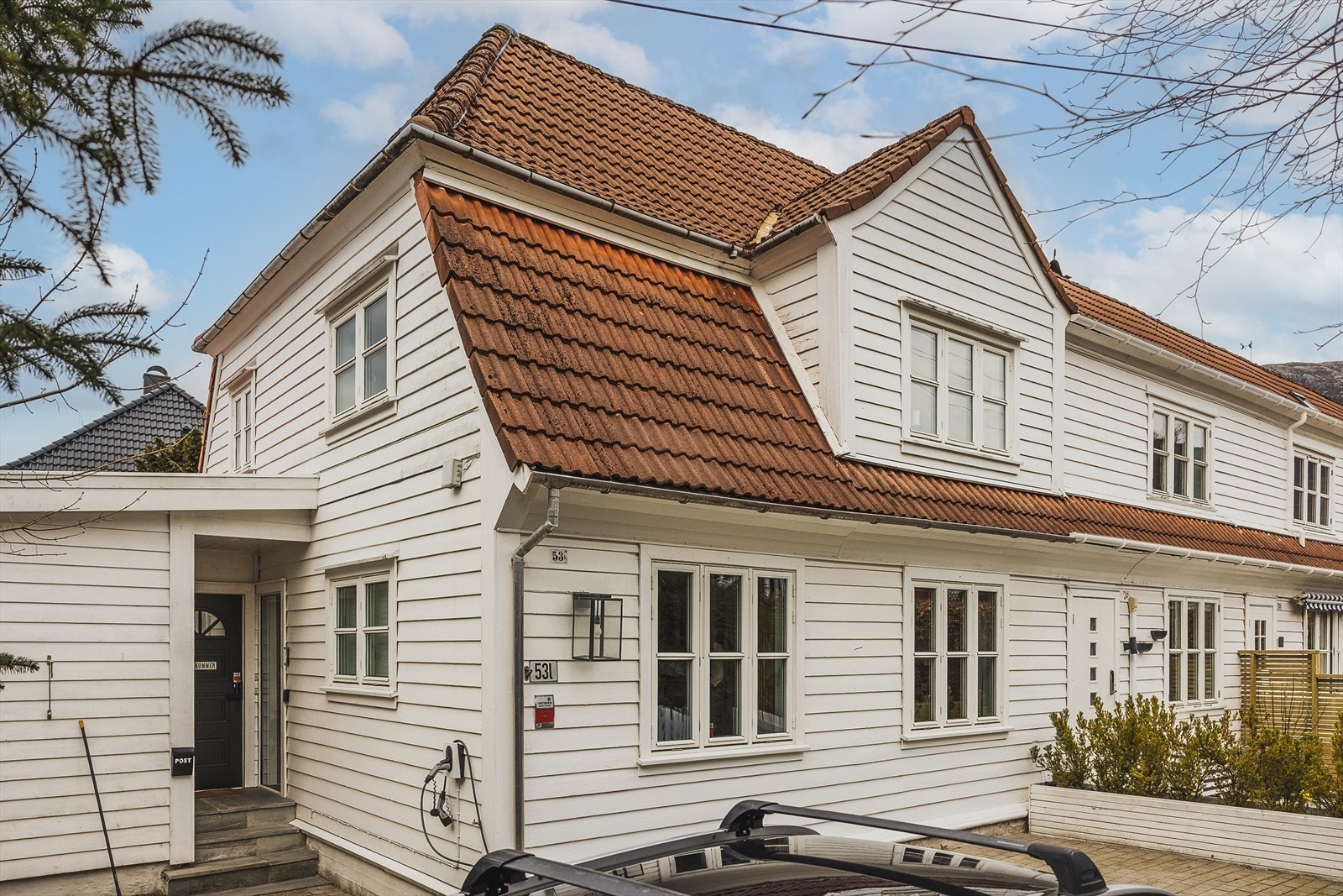 Skjermet og rolig nabolag som samtlig er veldig sentralt. Her finner du et barnevennlig miljø med flere parker og lekeplasser, samtidig som det er mye liv med kaféer og alt man behøver i umiddelbar nærhet. Galleribilde