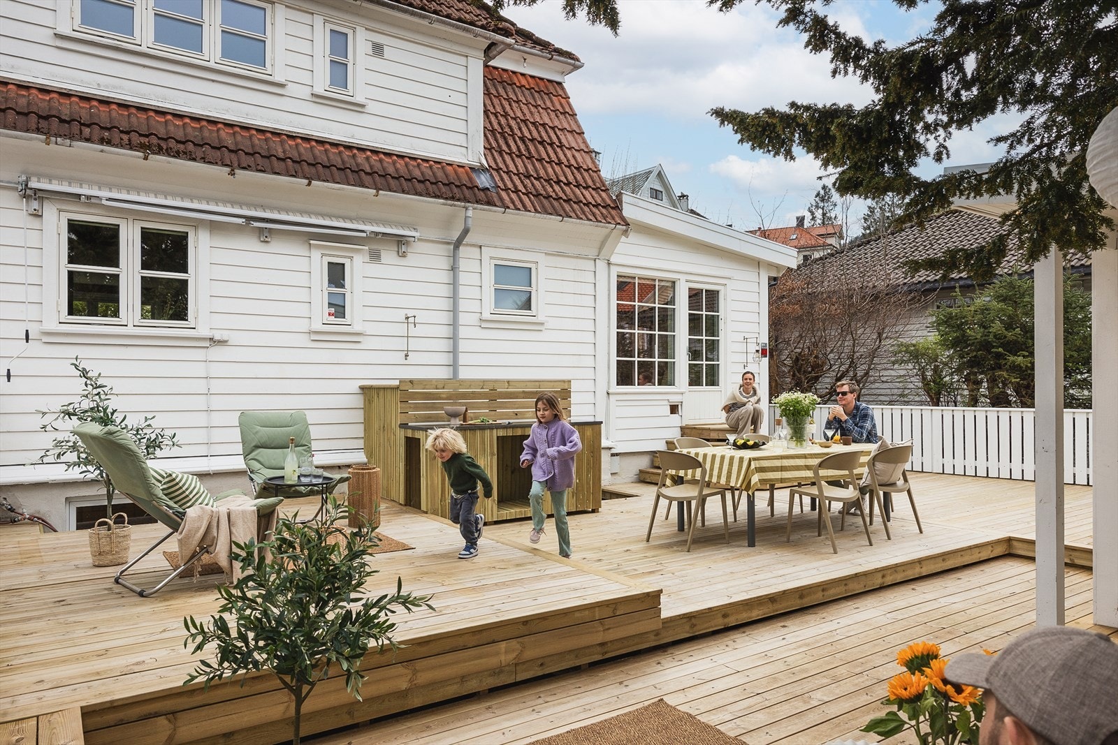 W Eiendomsmegling Bergen ved Christina Erstad og Maria Shishova har stor glede av å presentere Inndalsveien 53L! Galleribilde