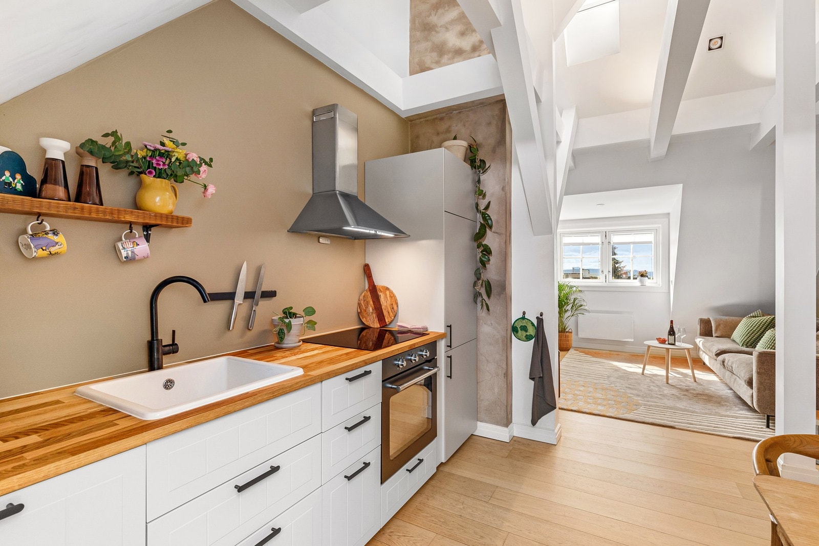 Alle hvitevarer på kjøkkenet medfølger. Galleribilde