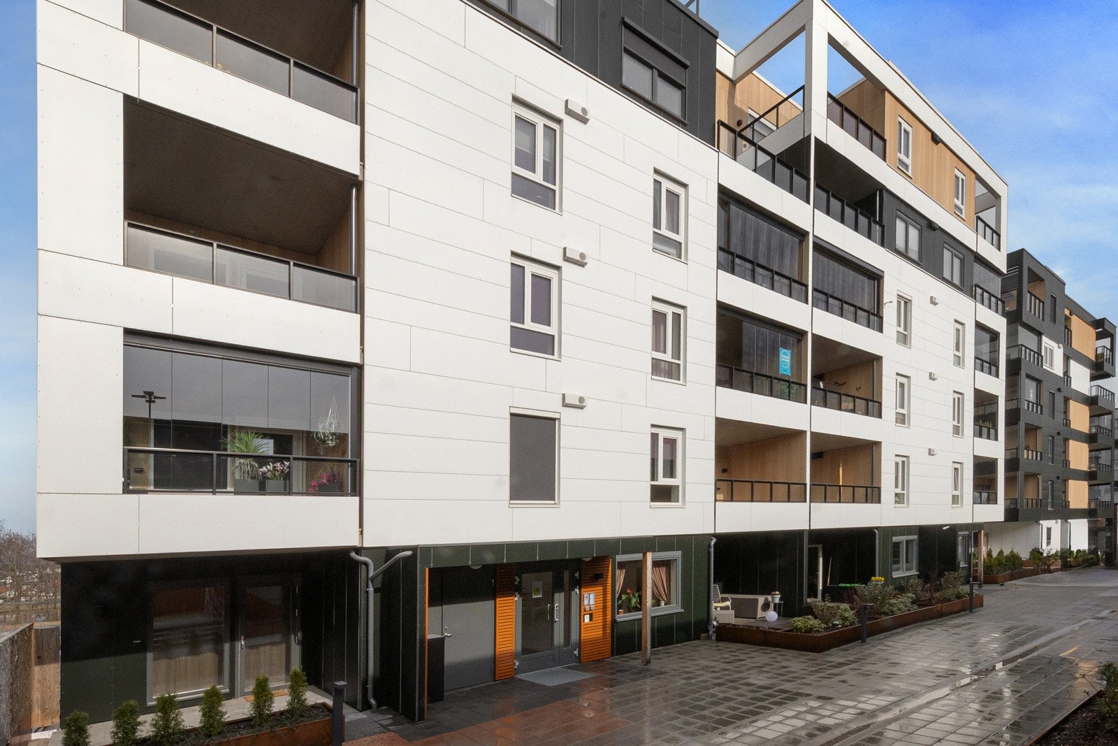 Inngangsparti - Callinganlegg med kamera Galleribilde