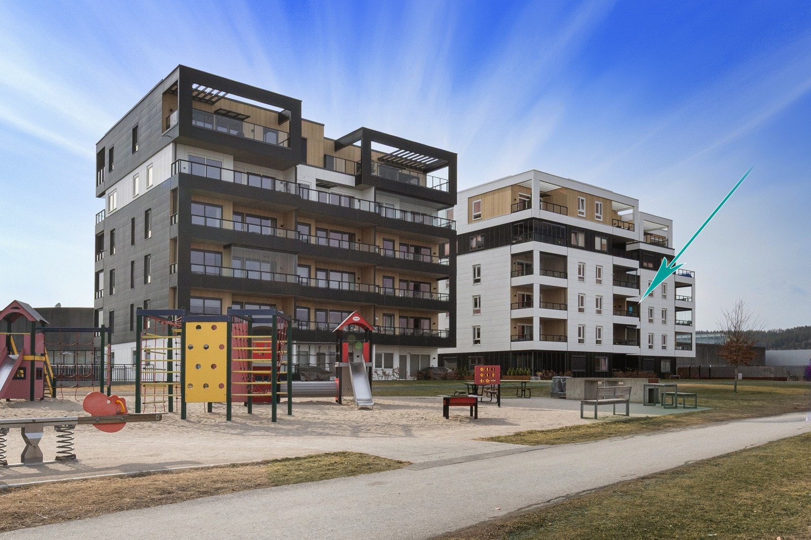 Pent opparbeidet utenfor bygningene Galleribilde