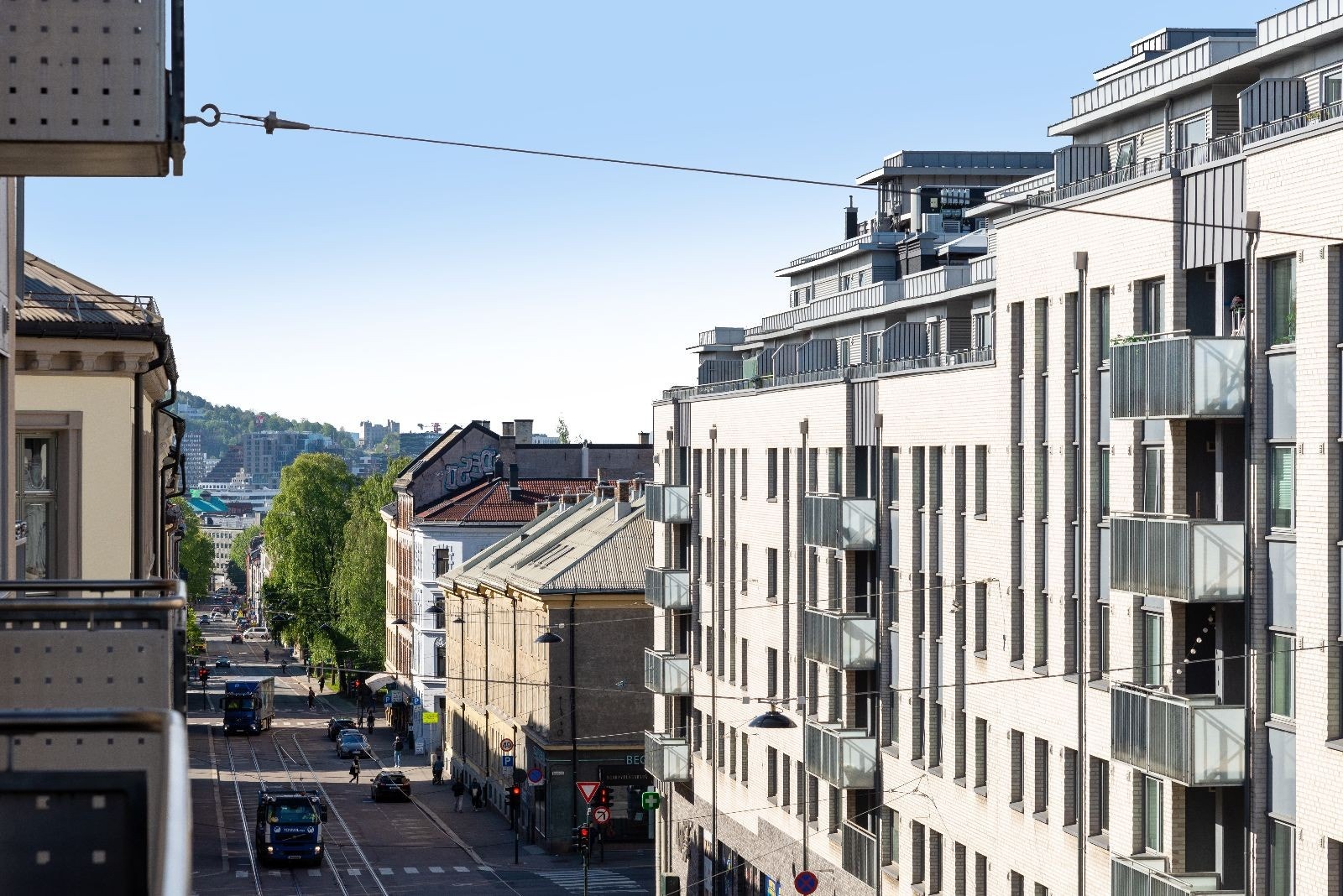 Nydelig utsikt nedover Grunerløkka fra balkongen. Galleribilde