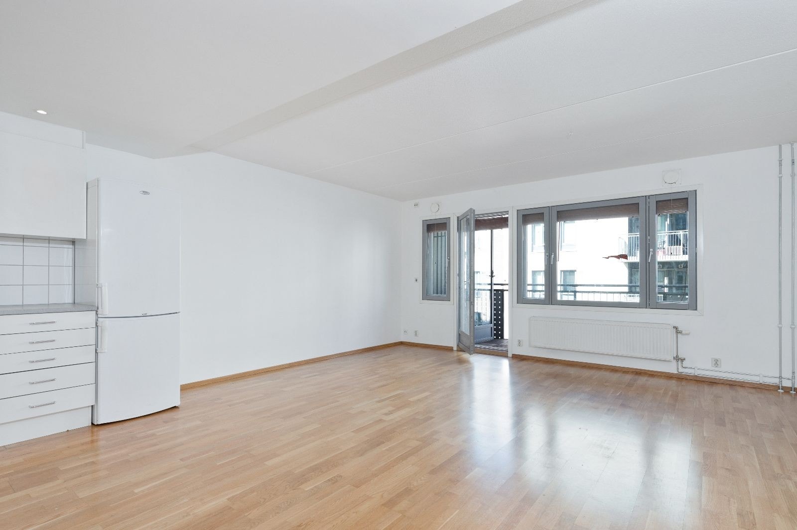 Svært romslig stue. Galleribilde