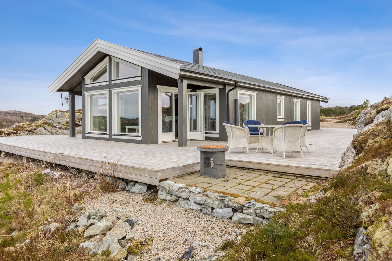 EIE eiendomsmegling v/Daniel Lanto har gleden av å presentere Sørsjøveien 41! Foto: Robin Hope Syrstad. Galleribilde