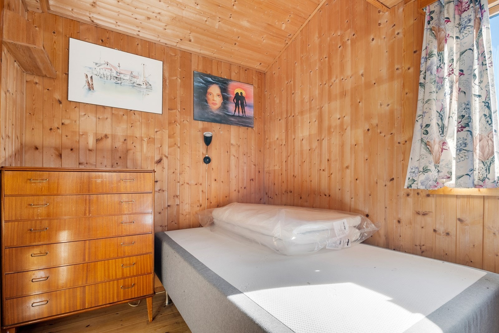 Hovedsoverom med eget toalettrom Galleribilde