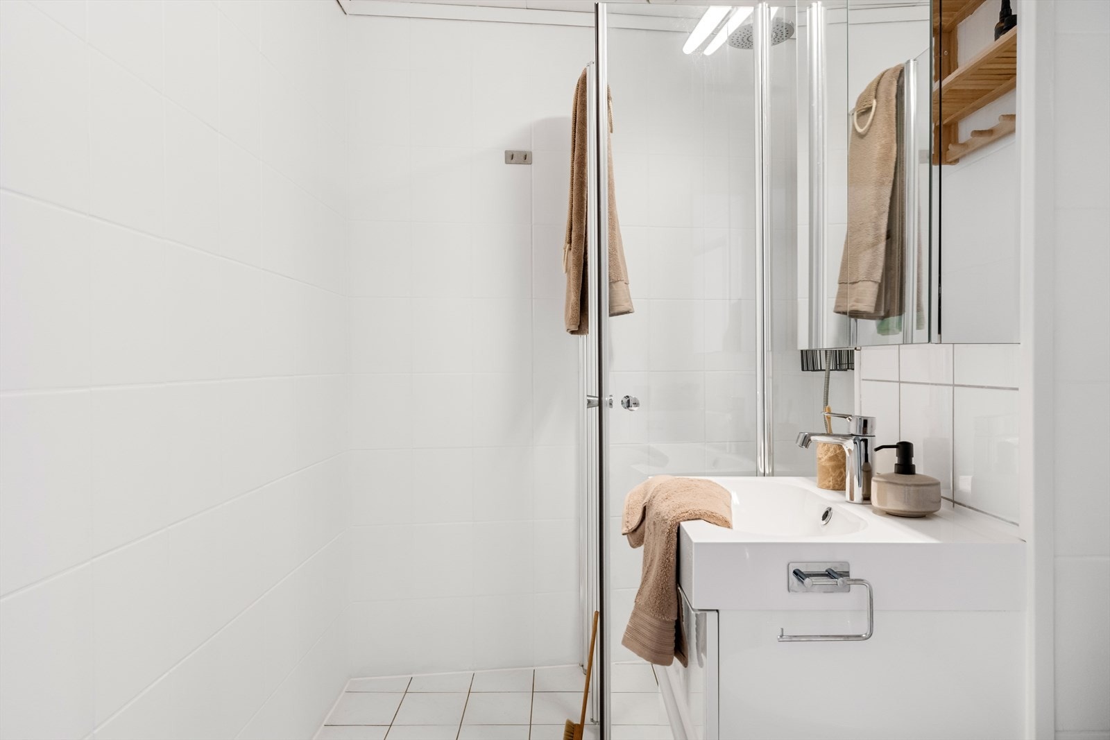 Varmekabler i gulvet. Galleribilde