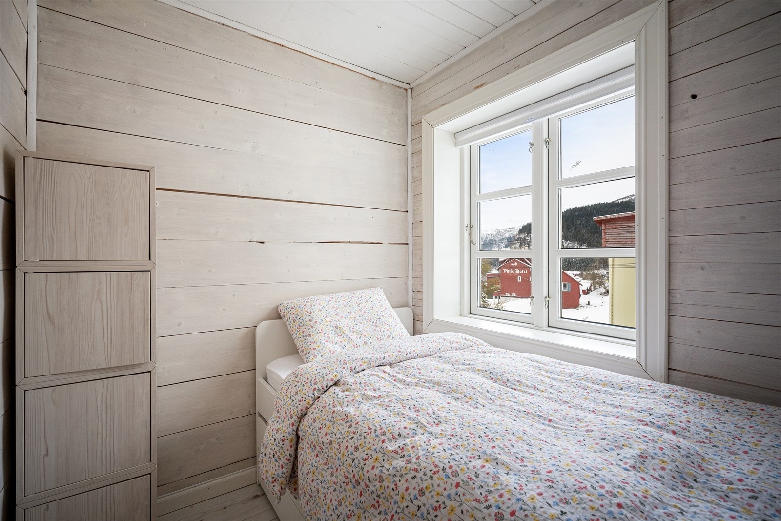 Det andre soverommet på denne siden av trappgangen Galleribilde