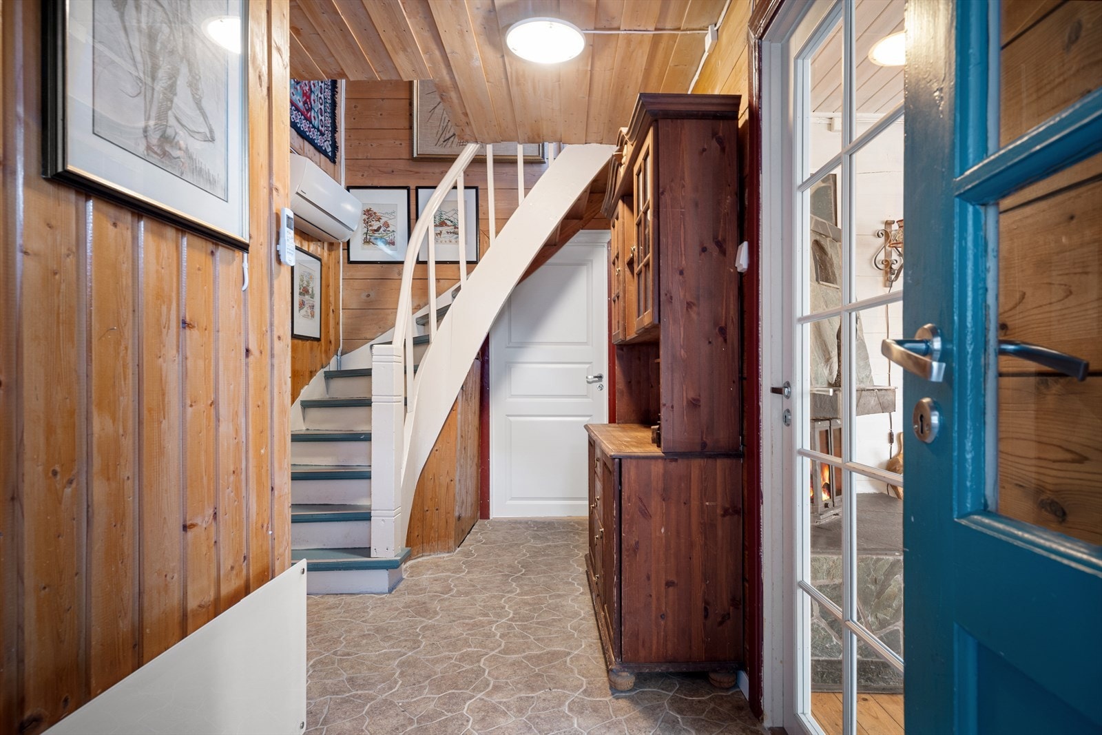 Varmepumpe i trappegangen Galleribilde