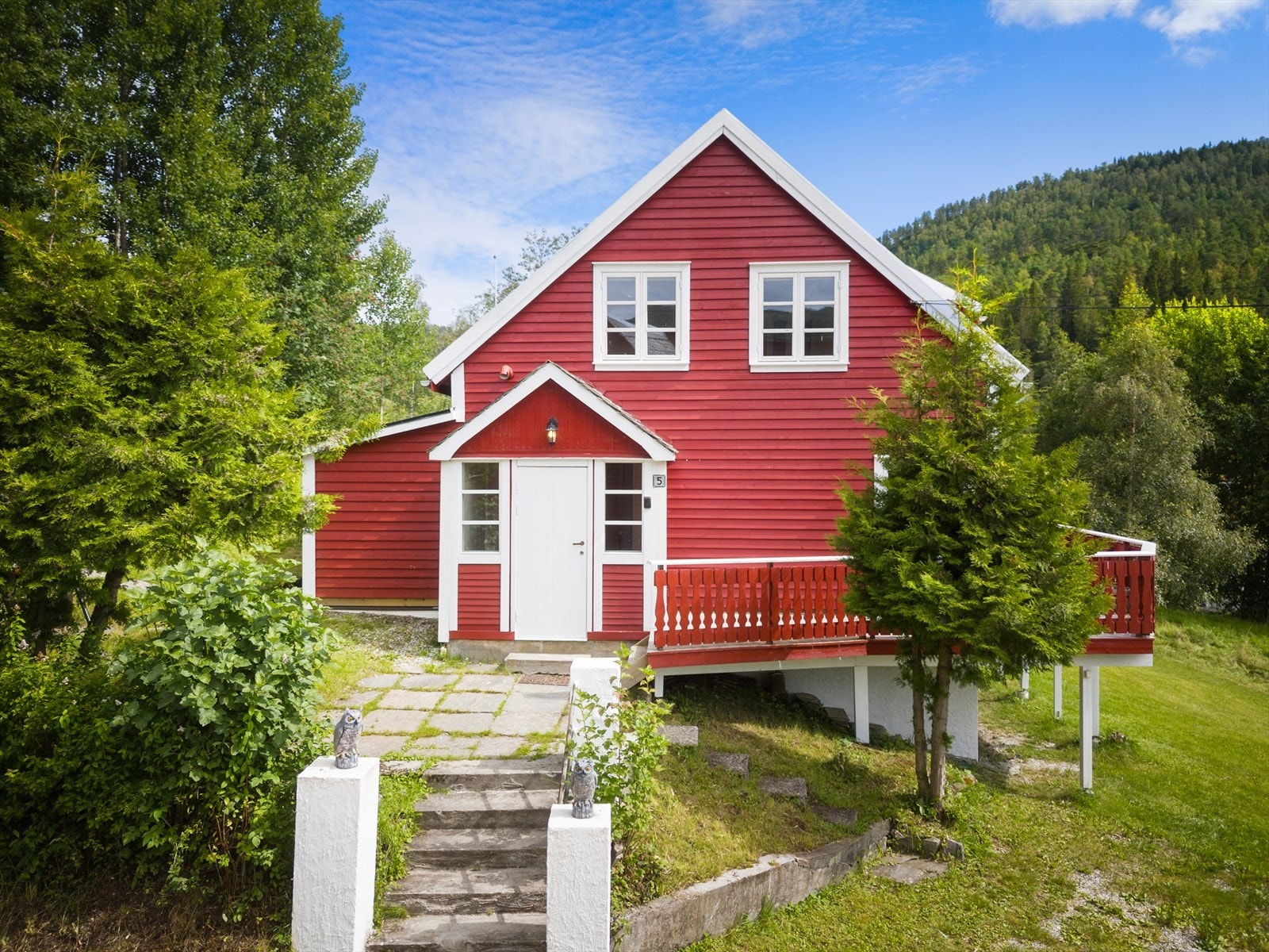 Trivelig inngangsparti å komme hjem til Galleribilde