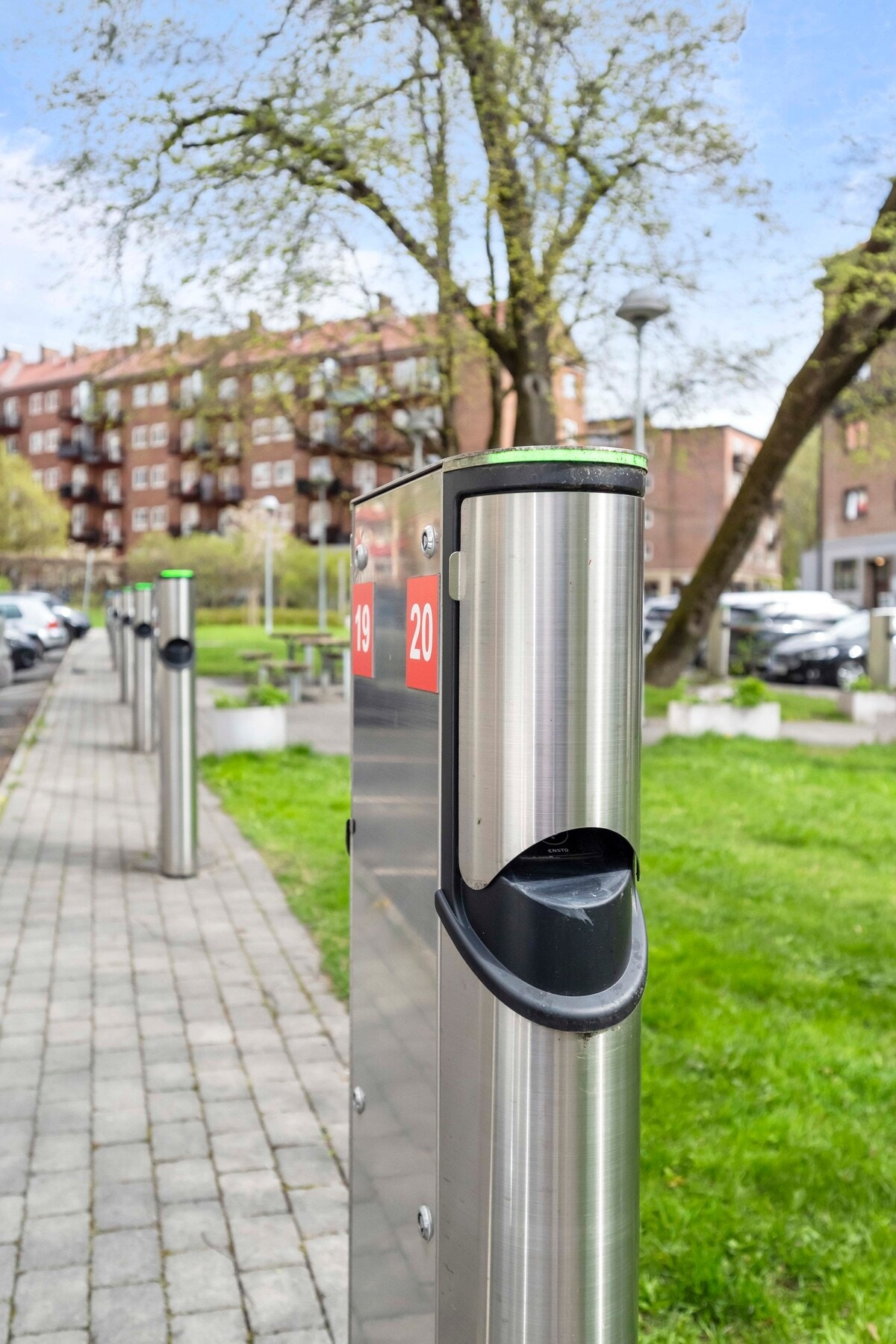 Mulighet for leie av p-plass med elbil lader via borettslaget. Galleribilde