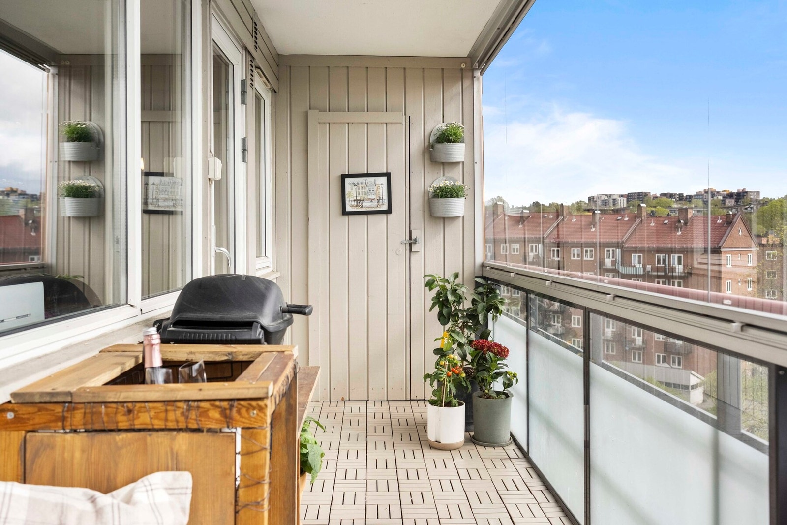 Fra balkongen er det tilkomst til en utvendig bod på ca. 1 kvm. Galleribilde