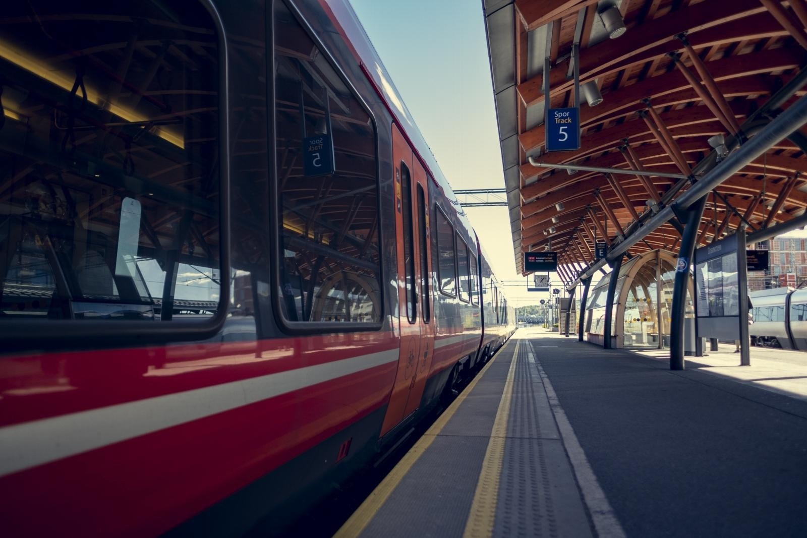 Pendlervennlig med kun 8-9 minutters gange til togstasjon Galleribilde