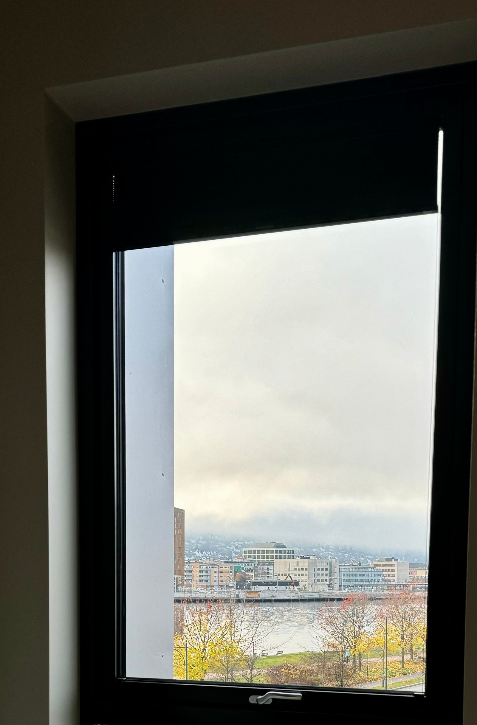 Fra hovedsoverommet er det utsikt til elva Galleribilde