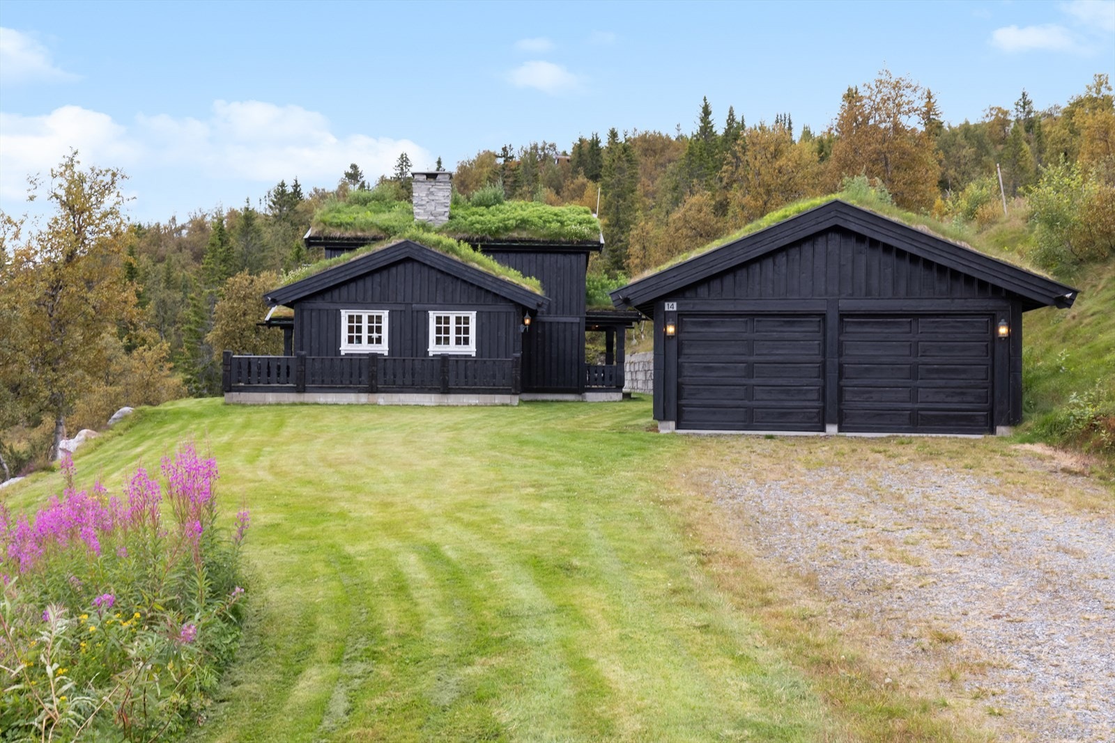 Innvendig har man alt av fasiliteter for å kunne nyte ferier og helger på fjellet med storfamilien. Galleribilde