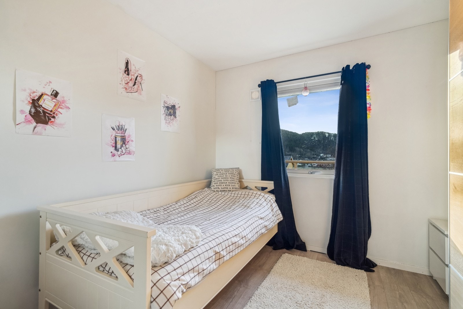 Soverom nr. 2 er innredet med enkeltseng - Galleribilde