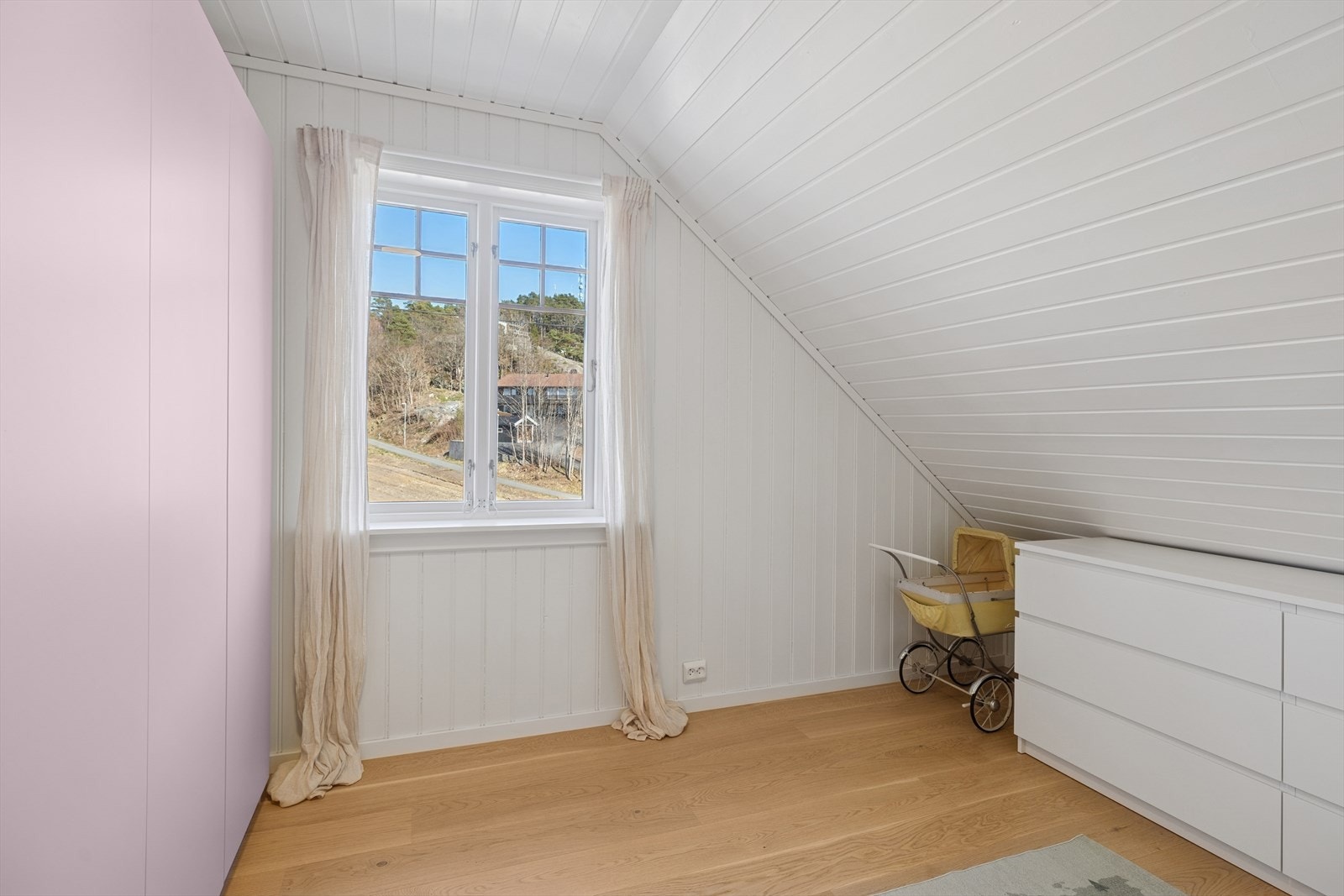 Soverom 2 i 2. etg. Galleribilde