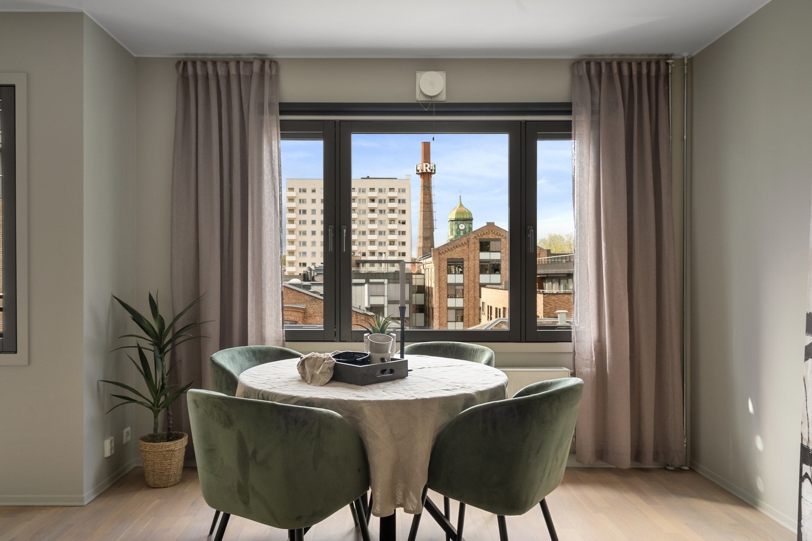 Dette er en attraktiv 2-roms leilighet som ligger i hjertet av Oslo Galleribilde