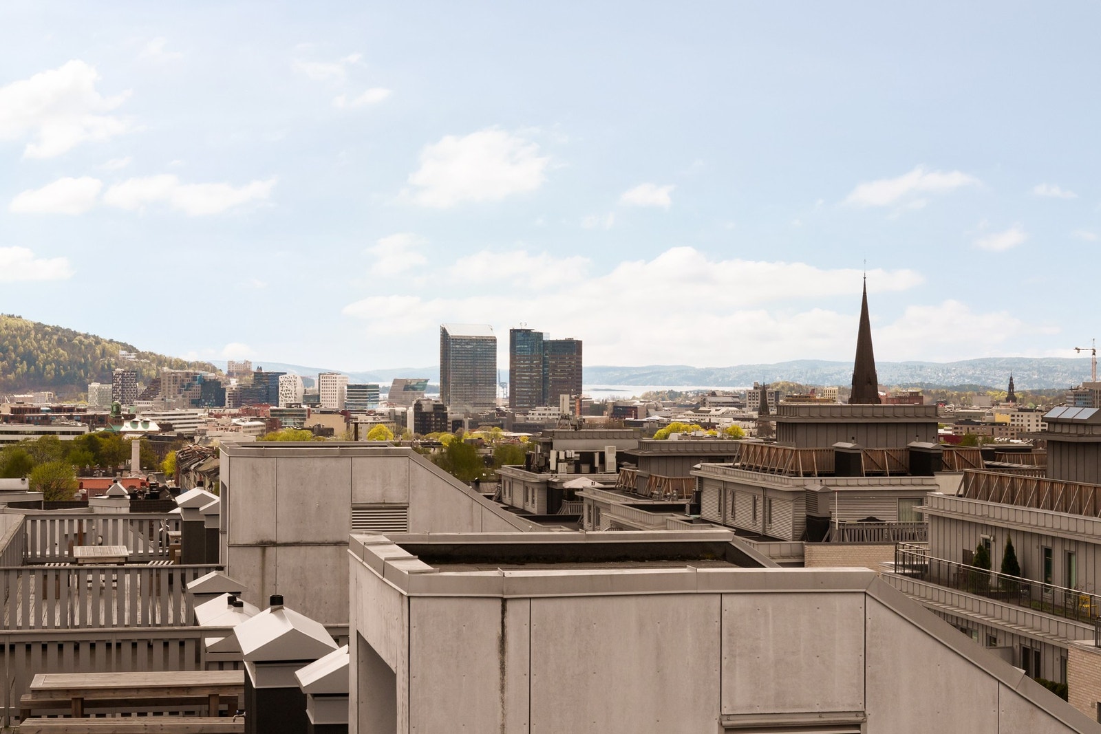 Nydelig utsikt med sol hele dagen Galleribilde