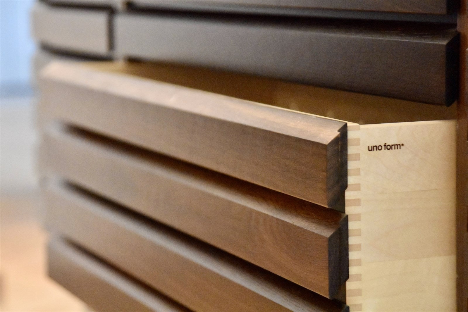 Heltre kjøkken fra Unoform med fronter i røkt eik. Galleribilde