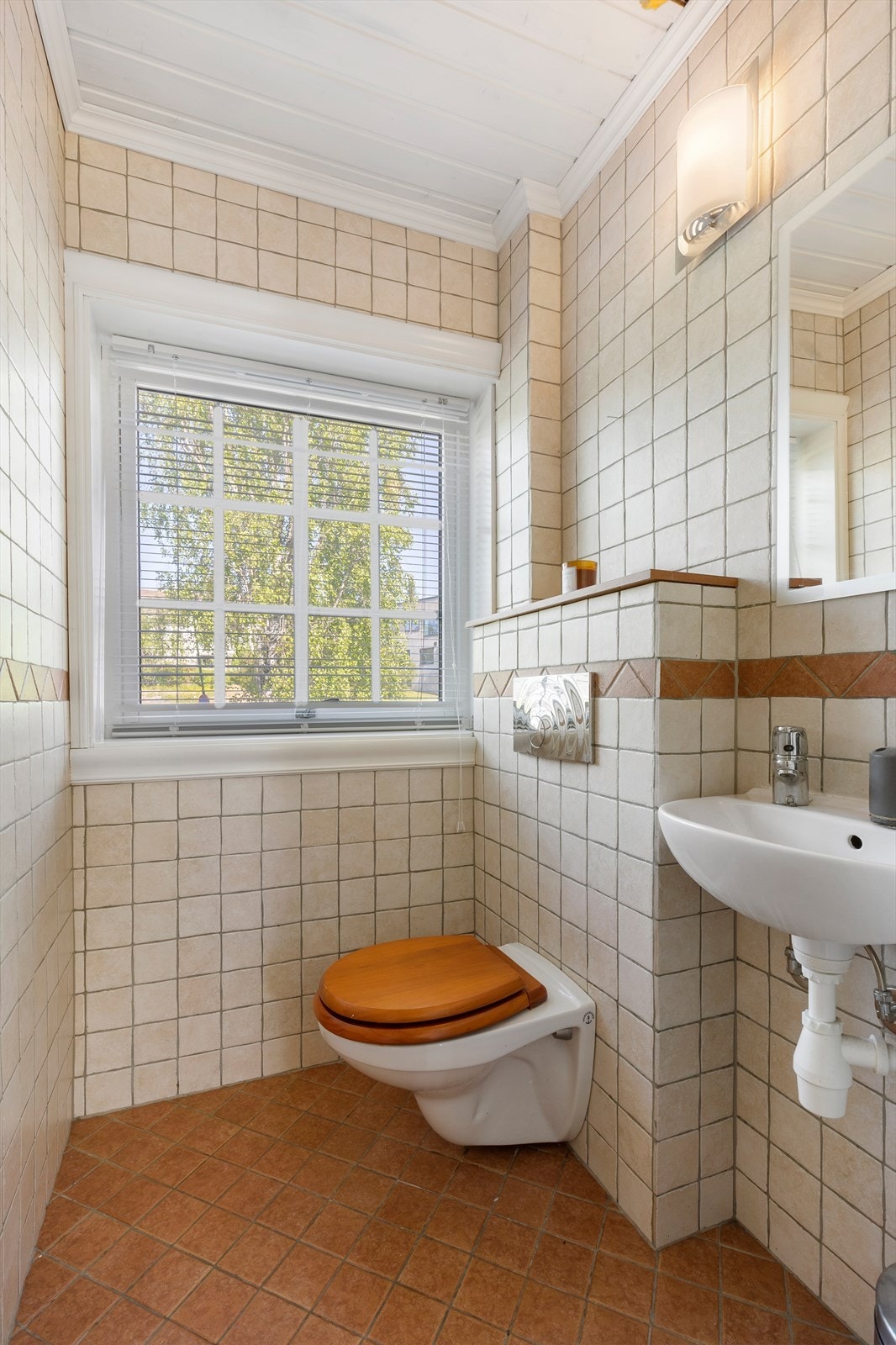 Wc-rom i 2.etg vis-a-vis badet. Galleribilde