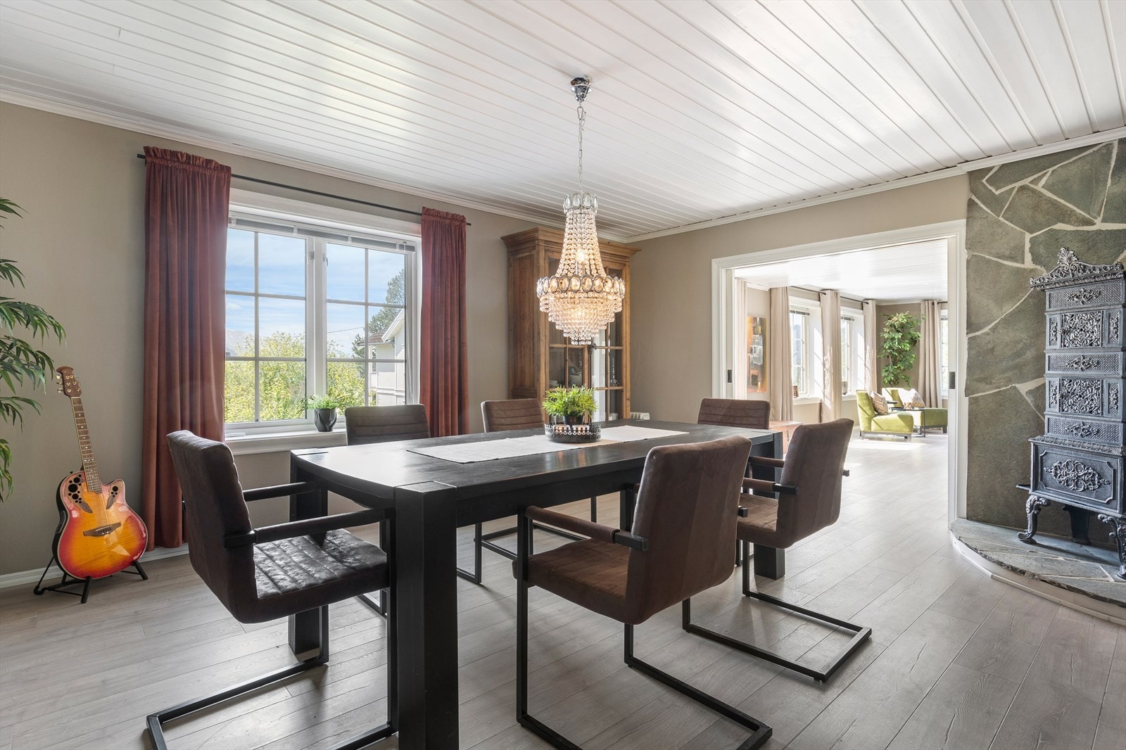 Spisestue. Galleribilde