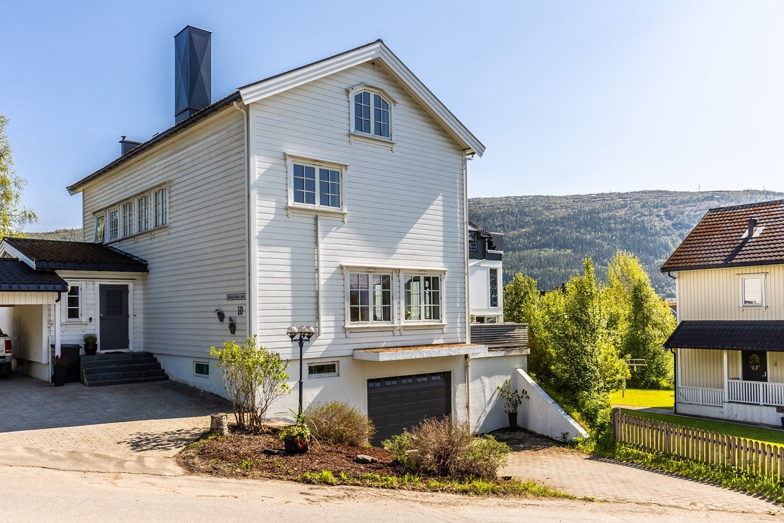 Fasjonabel villa med unik historikk. Galleribilde