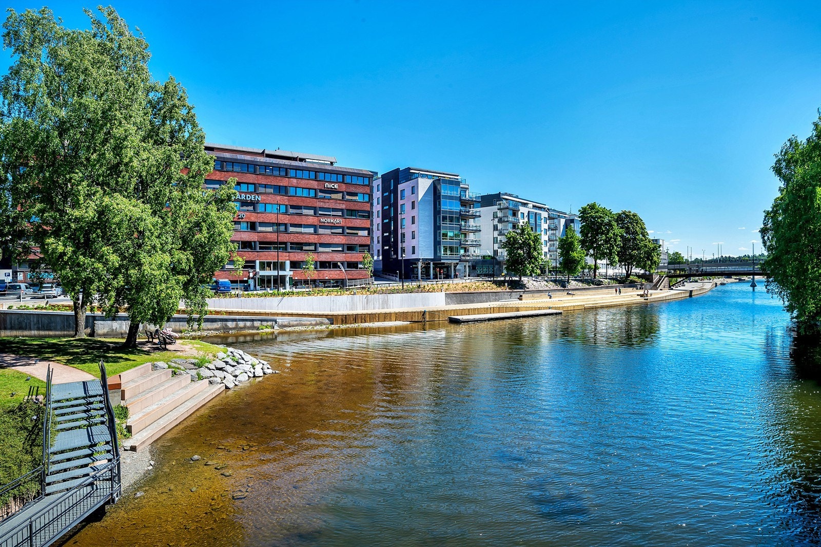 Svært sentral beliggenhet med det aller meste i nærheten. Galleribilde