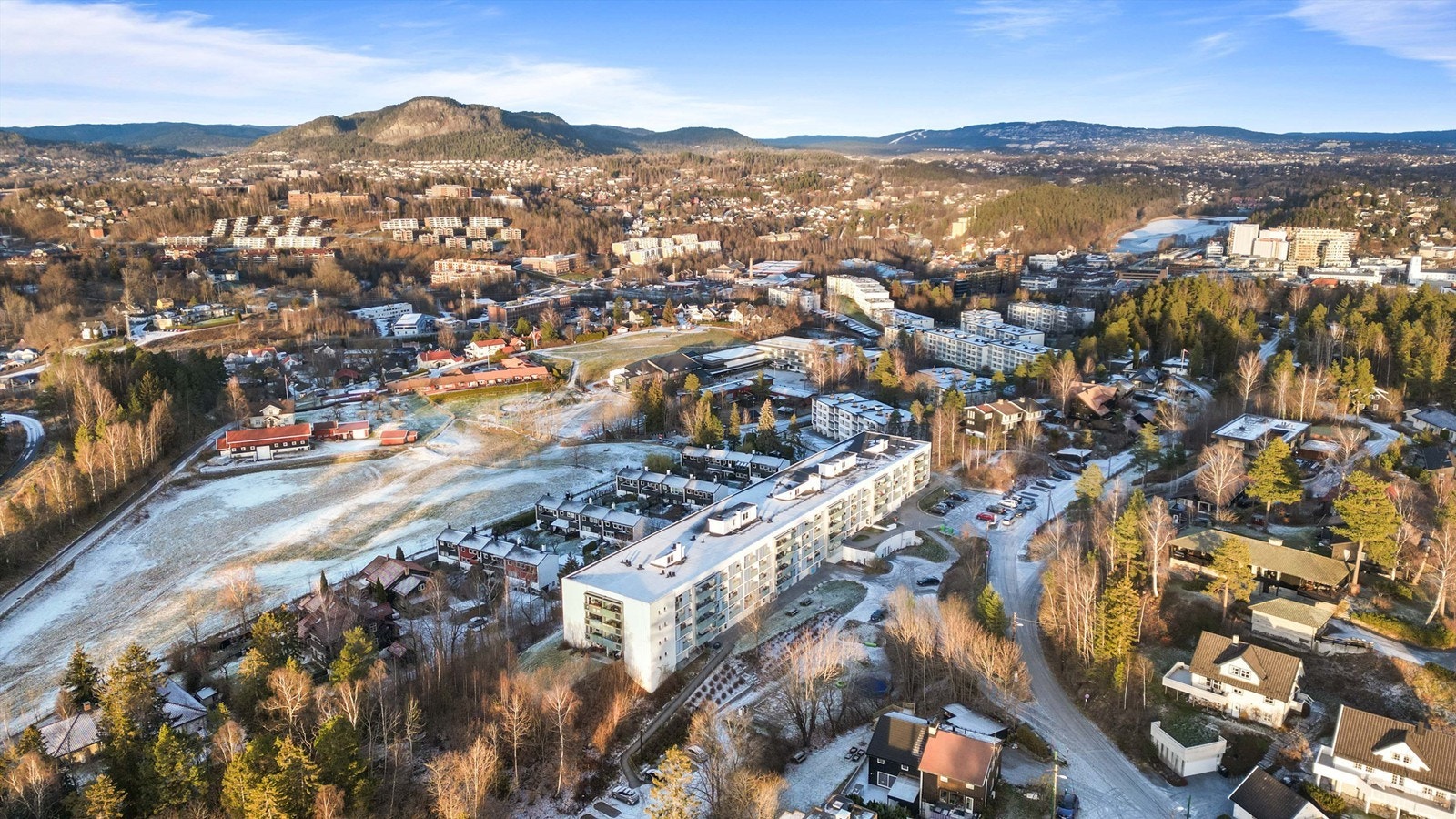 Svært sentral beliggenhet med det aller meste i nærheten. Galleribilde