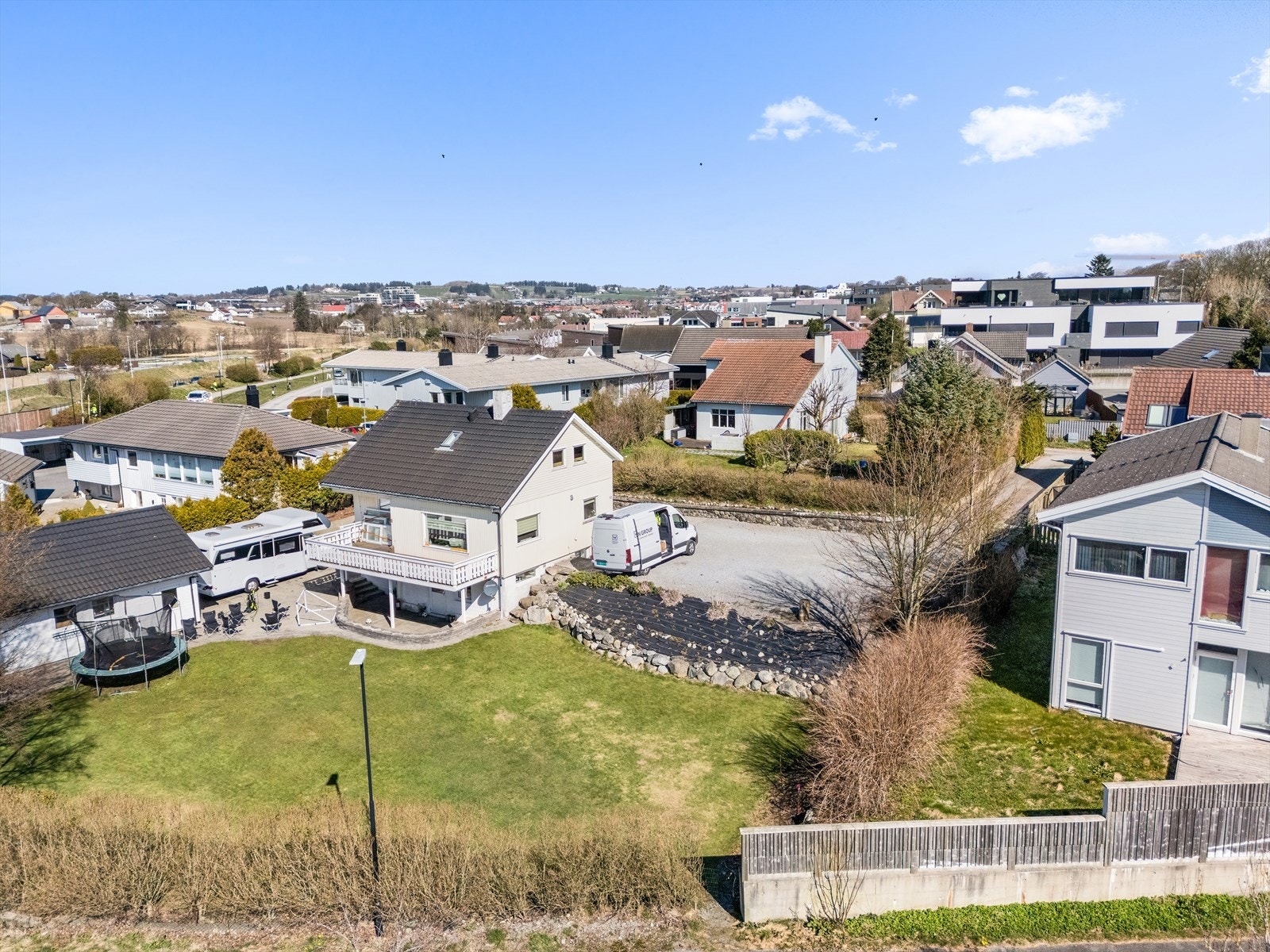 Eiendommen grenser til sykkelsti Galleribilde