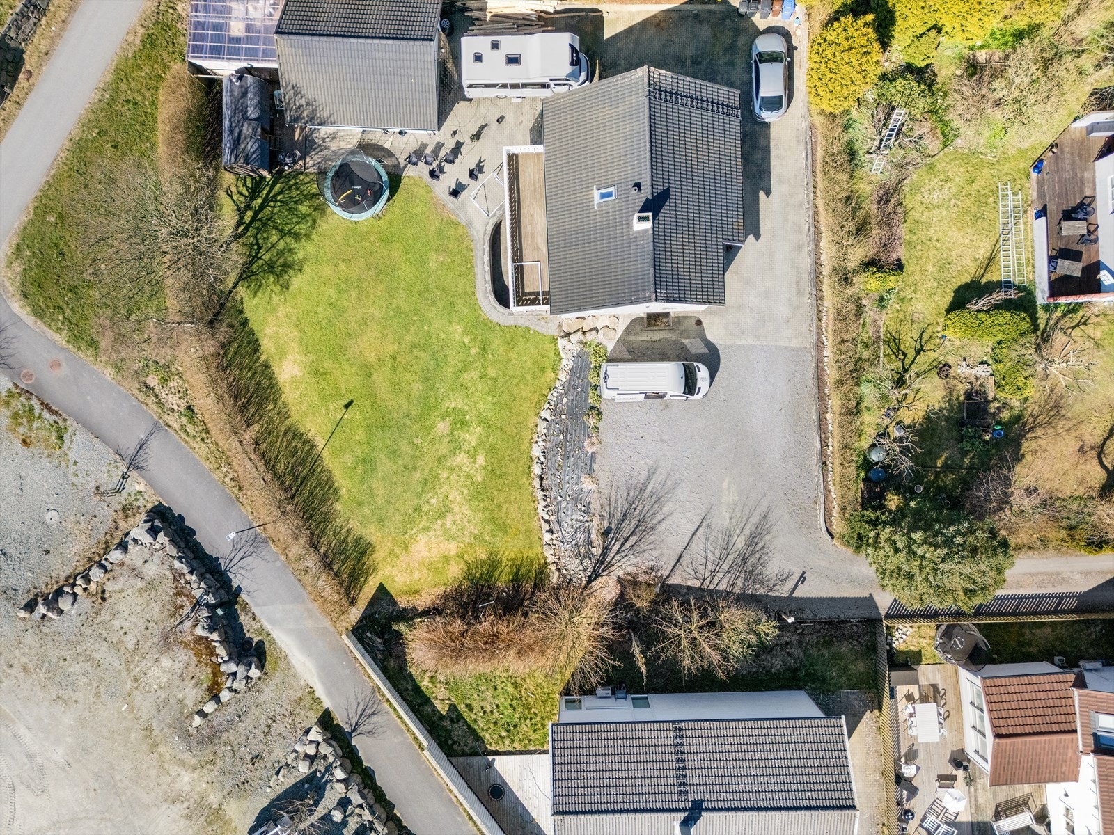 Gro Anita Nøkland i Eiendomsmegler 1 Jærmegleren presenterer tomt uten byggeklausul i Reevegen, Bryne Galleribilde