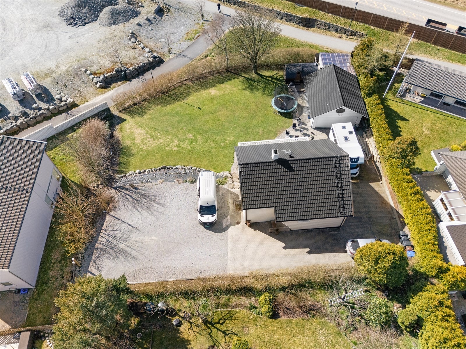 Tomten er uten byggeklausul og er på 441 kvm Galleribilde