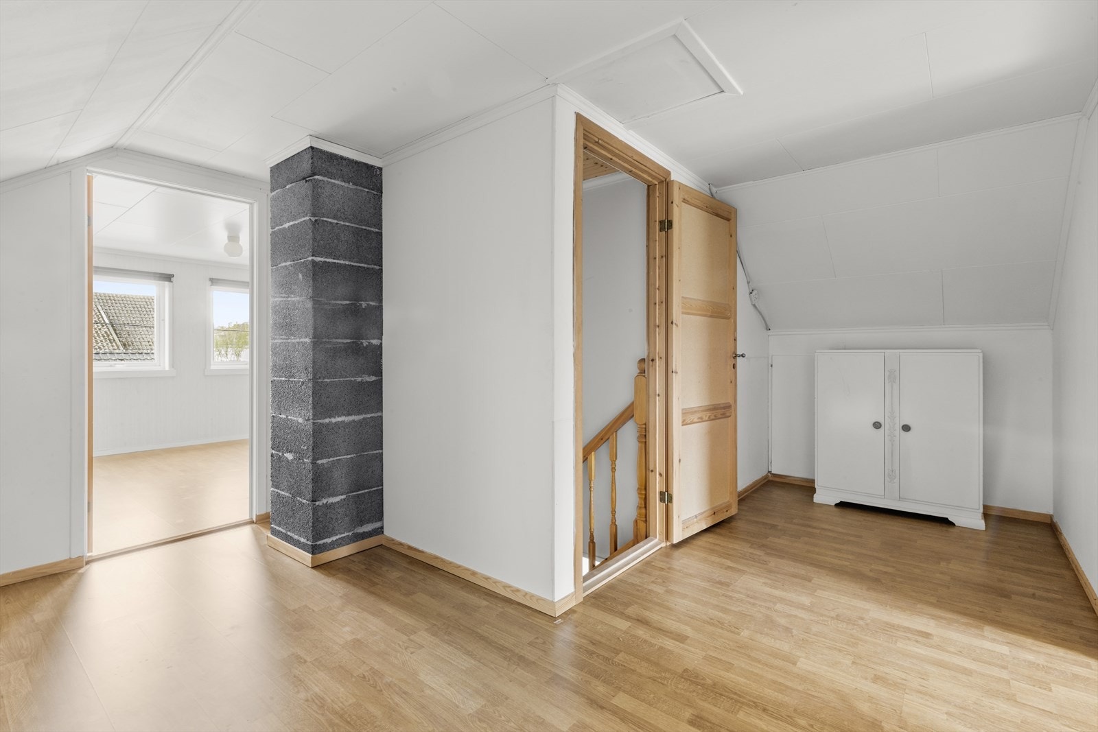 I andre etasje er det to soverom. Galleribilde