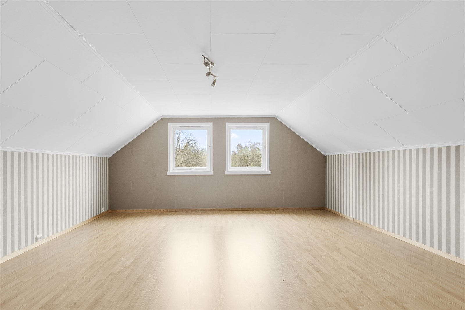Begge soverommene er lyse og romslige. Galleribilde