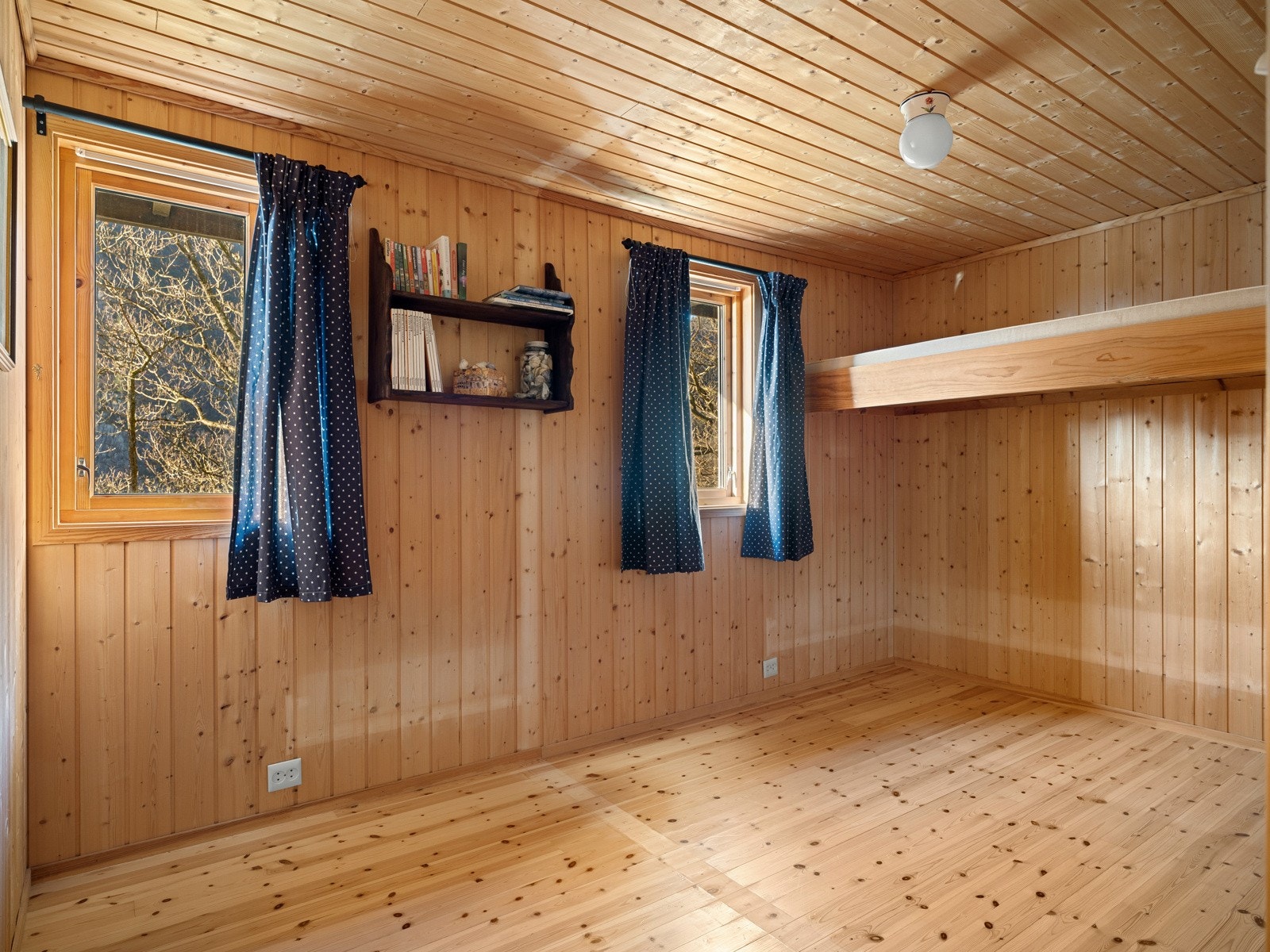 Soverom 2. Dette rommet har tidligere vært to soverom som enkelt kan tilbakestilles dersom det er ønsklig Galleribilde