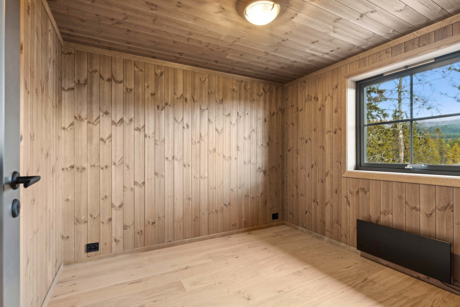 Med de tre øvrige soverommen har man god dekning for sengeplasser til barna og eventuelle gjester. Galleribilde