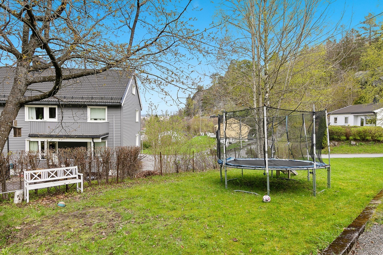 Jahredammen 29 - 05 Galleribilde