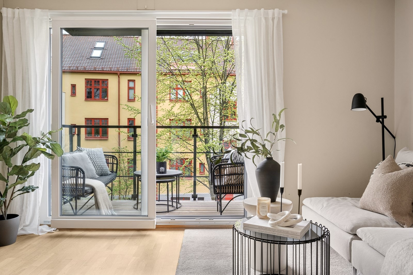 Velkommen til Oskar Braatens gate 9 - presentert av eiendomsmegler Silje Knutsen v/DNB Eiendom Galleribilde