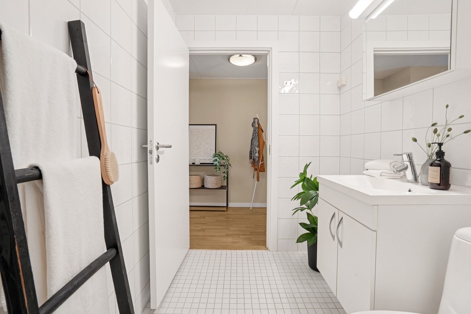 Badet har opplegg for vaskemaskin. Galleribilde