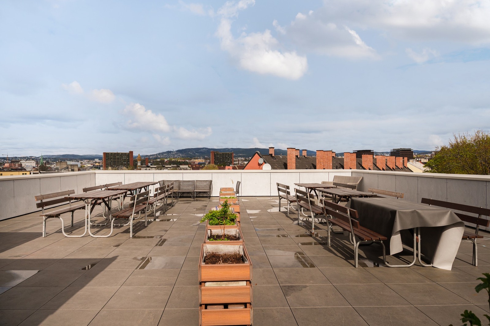 Sameiet har flott og stor, felles takterrasse med fantastisk utsikt mot Oslofjorden. Galleribilde