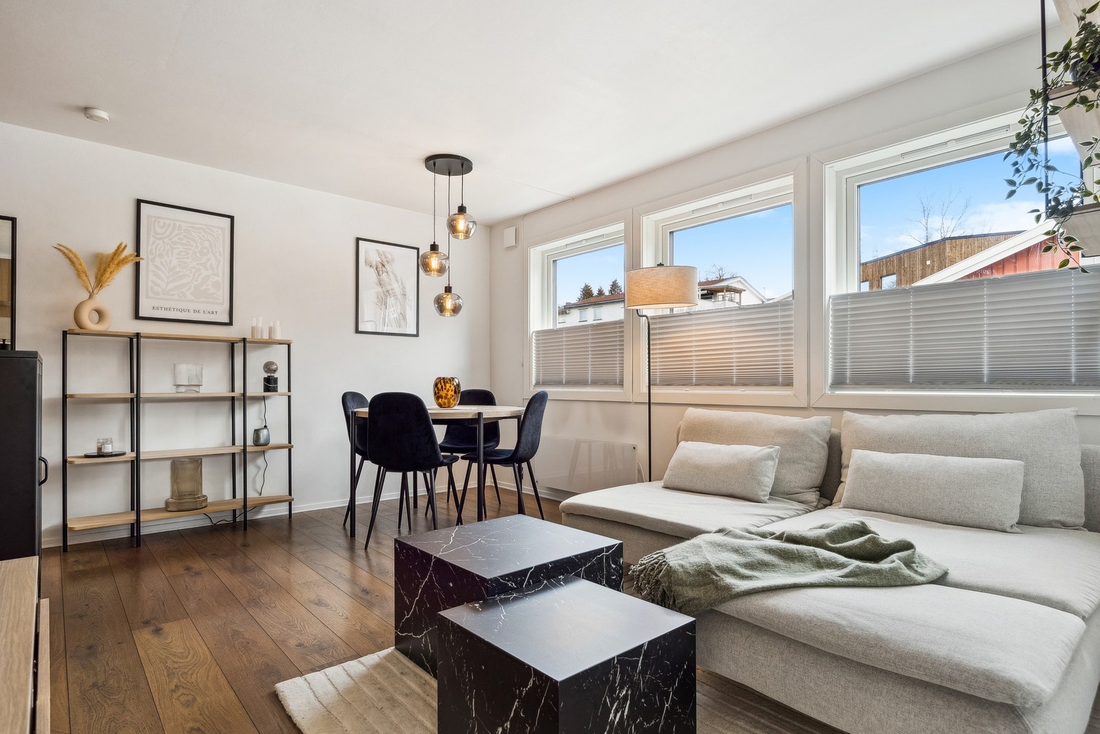 EIE eiendomsmegling v/Daniel Lanto har gleden av å presentere Einar Øfstis veg 33! Foto: Aleksander Jacobsen. Galleribilde