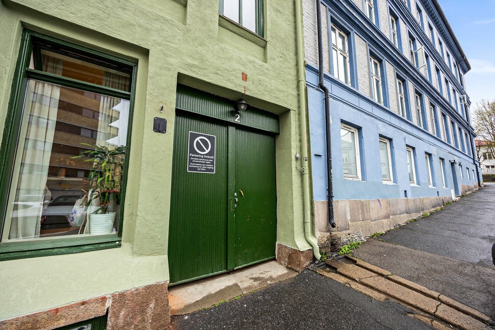 Borettslaget ligger i et urbant boligområde mellom Tøyen og Kampen, midt i hjertet av Gamle Oslo Galleribilde