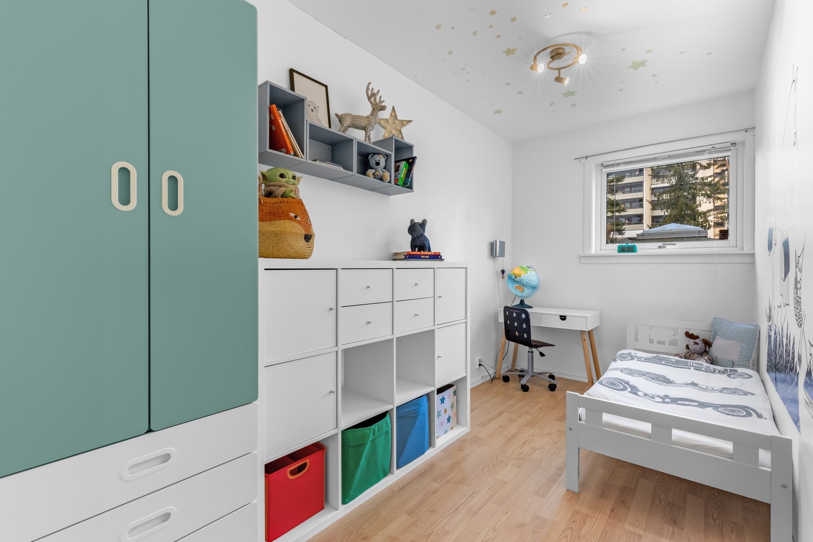 De to øvrige rommene egner seg godt som barnerom, gjesterom eller hjemmekontor. Galleribilde