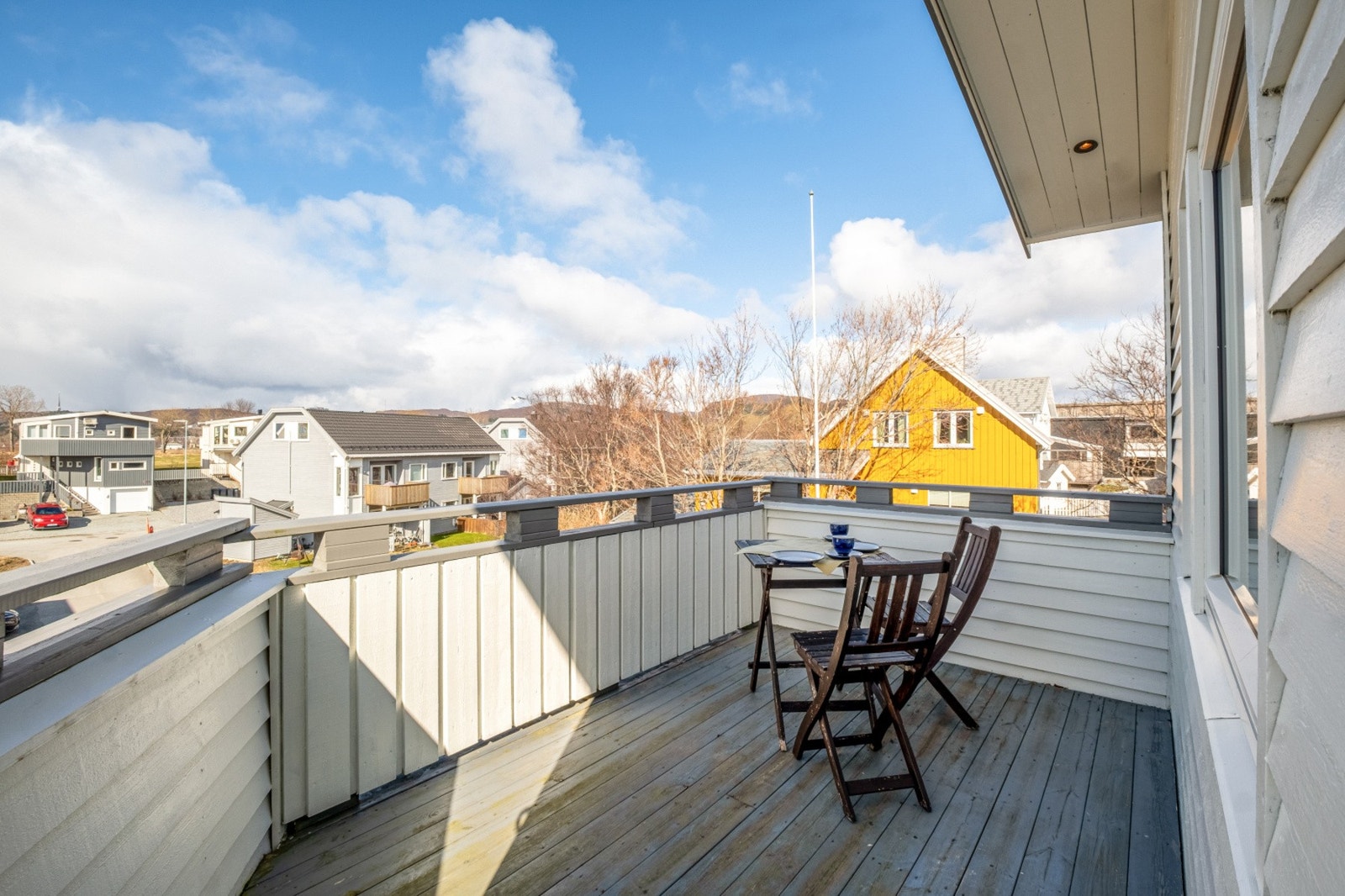 Ene balkongen perfekt plass for å nyte morgenkaffen. Galleribilde