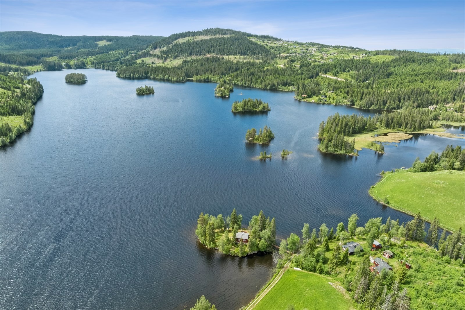 Nordmarka byr på fantastisk natur. Området er et eldorado for sykkelturer, skiturer og kanoturer for friluftsmennesker. Galleribilde