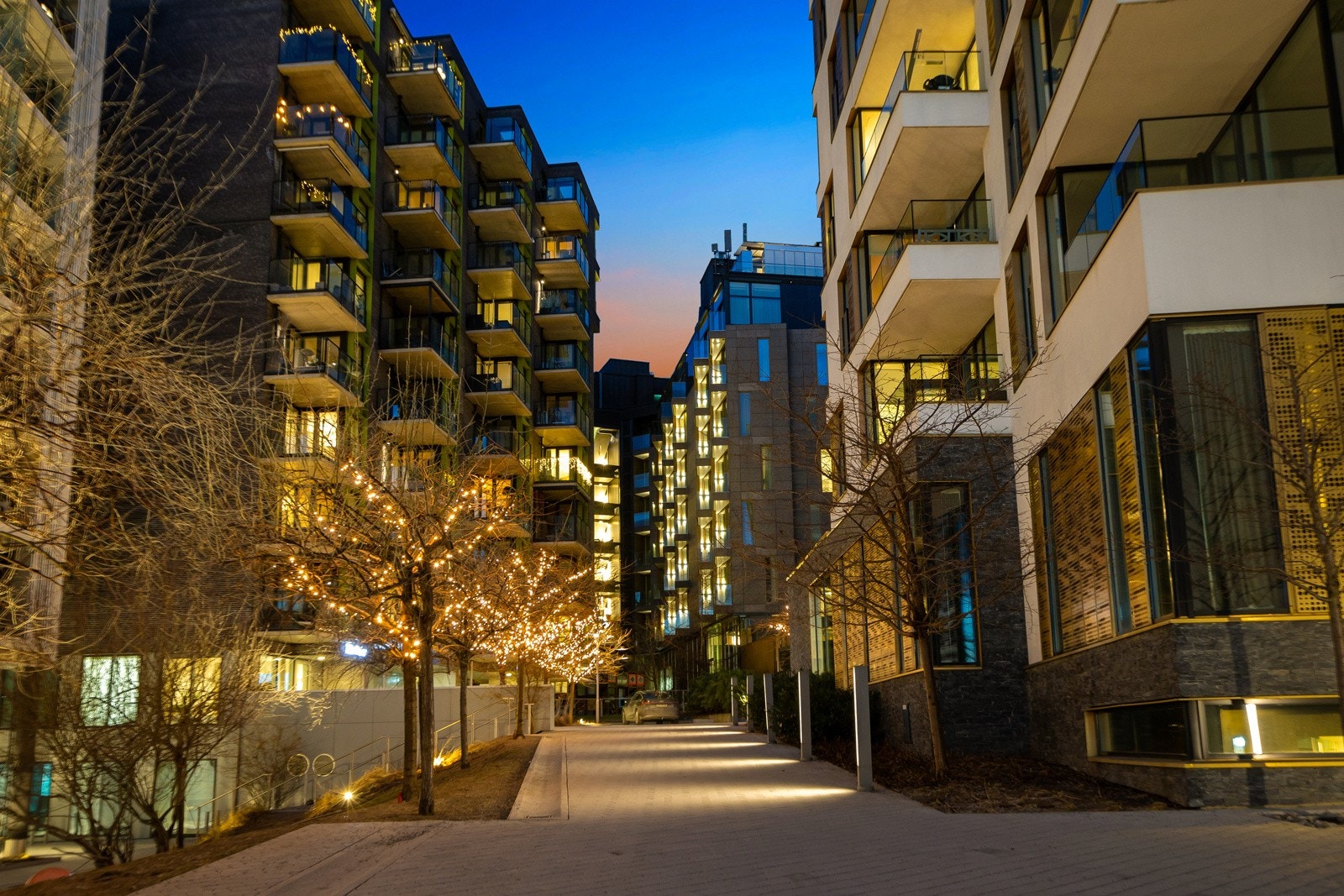 Tjuvholmen ligger som en bilfri oase ved fjorden - hovedstadens flotteste tomt, med utallige fasiliteter samlet på ett og samme sted! Galleribilde